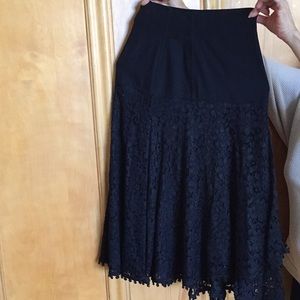 Tiered skirt with lace